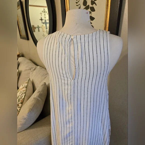 a nrw day:Striped Sleeveless Dress - Picture 4 of 6